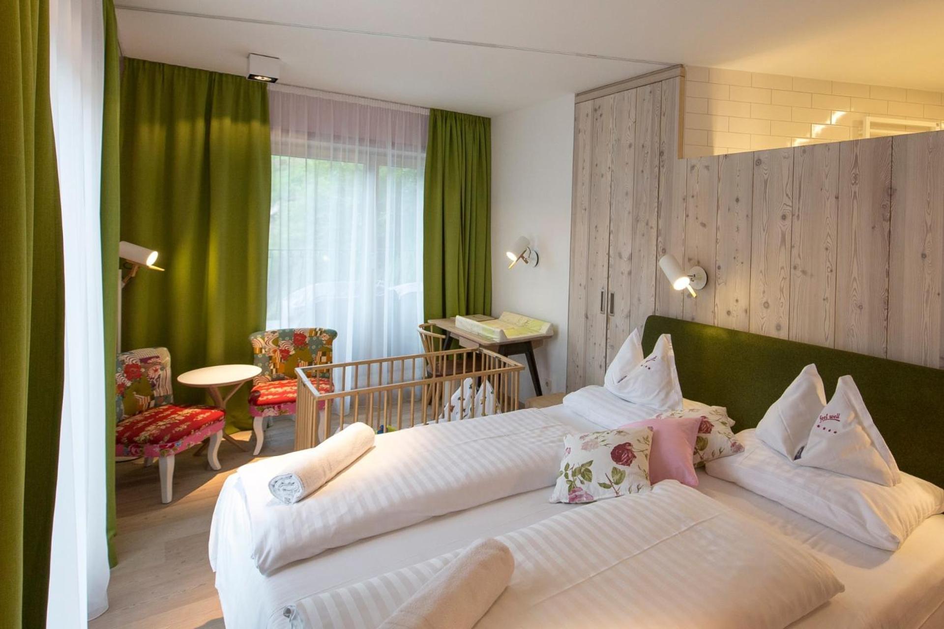 Familienhotel Felsenhof Flachau Exterior photo